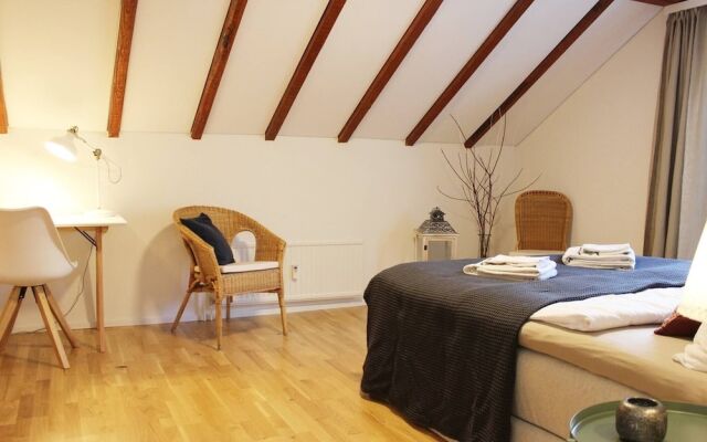 Completely Renovated Apartment Near the Train Station and the Center