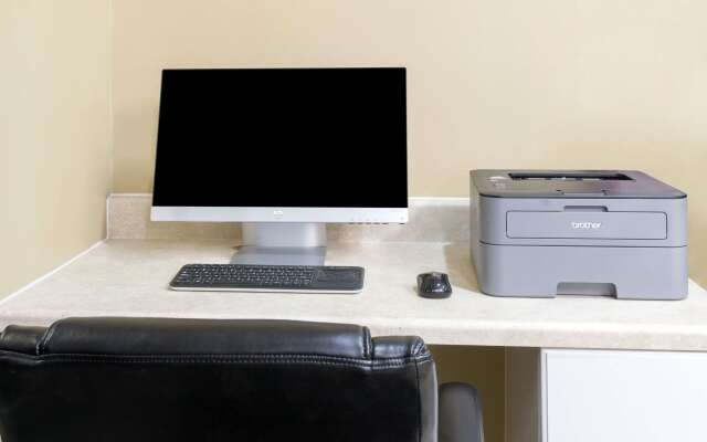 Super 8 by Wyndham Greencastle