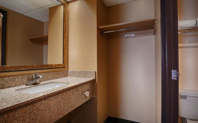 Holiday Inn Express & Suites Phoenix - Tempe by IHG