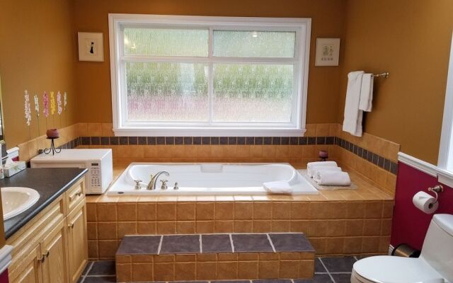 Squamish Highlands Bed and Breakfast