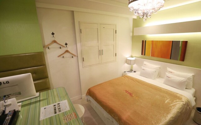 Secret Hotel