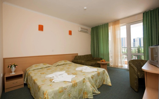Sunny Day Club Hotel