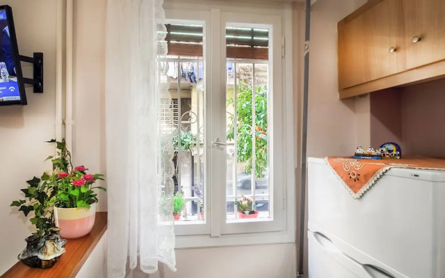 Elegant and renovated flat in Dafni