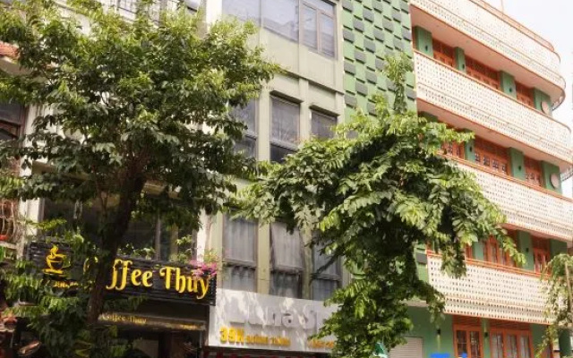 The Windie Home - Bright Corner Room - Street View - Hoan Kiem Lake — 3-star hotel in Hanoi