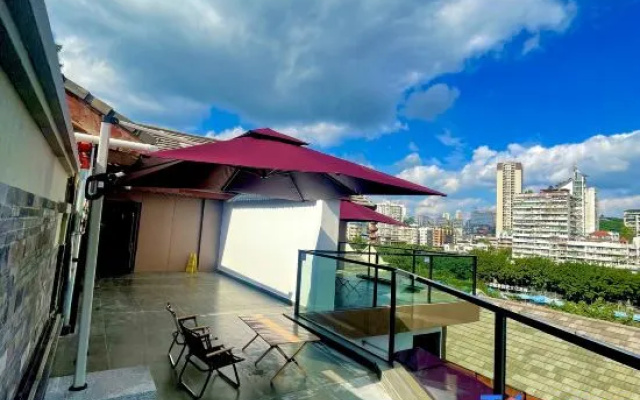 Yinmo Hotel (Zigong Ziliujing Old Street Light Park)
