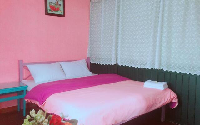 Nhà Tím Homestay