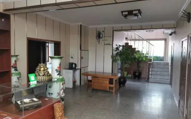 Yikang Farm House