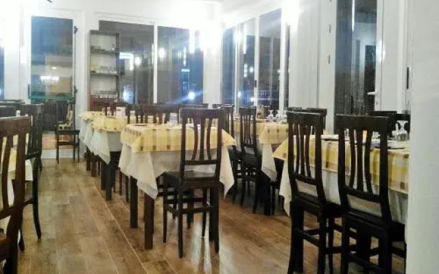 La Dea DellAbbondanza