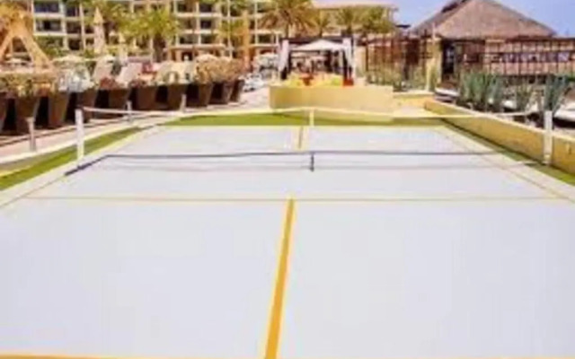 One Bedroom Ocean Front Suite on Medano Beach