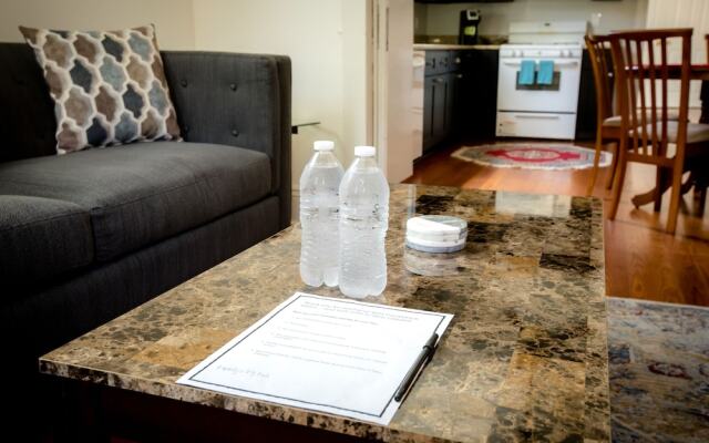 Cozy 2 BR at Constance Street