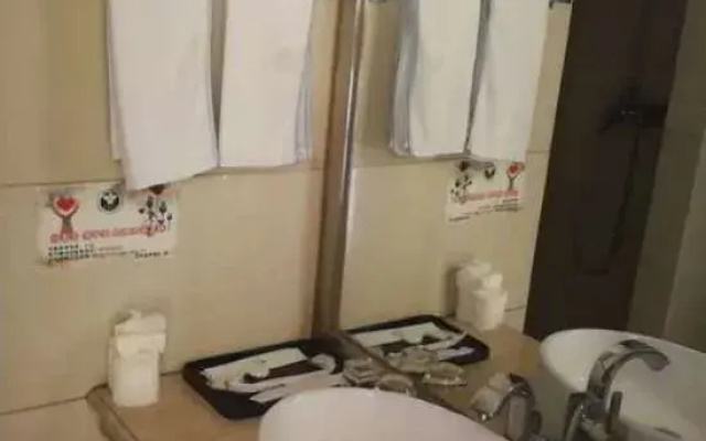 Hua Yang Hotel