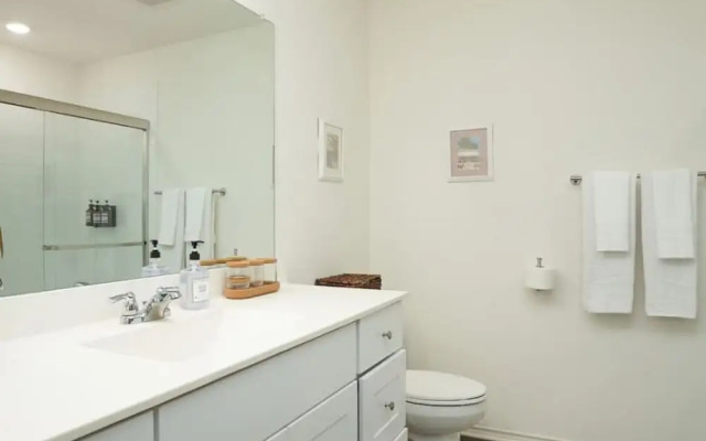 Rare Find Sleeps 13 Family Fun