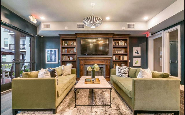 Pelicanstay At NOLA Mid City