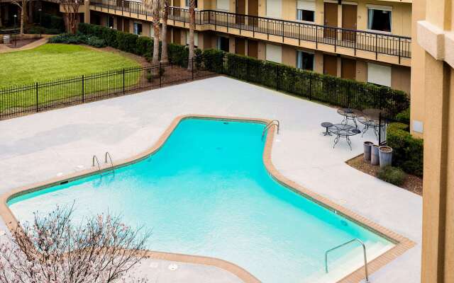 Comfort Suites Baton Rouge South I-10