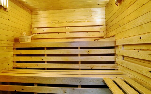 Luxurious Holiday Home in Beauraing with Sauna
