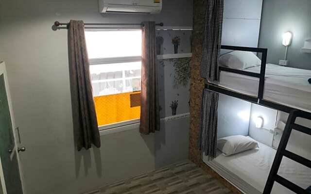 Backpack Hostel Kohyaoyai