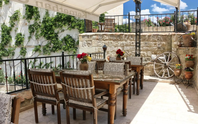 Kemerhan Hotel & Cave Suites