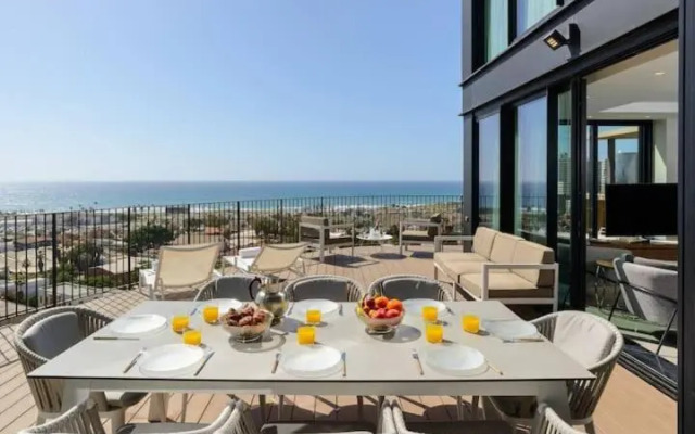 American Colony - 300 sqm Sea View by HolyGuest