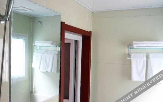 Qijia Hostel