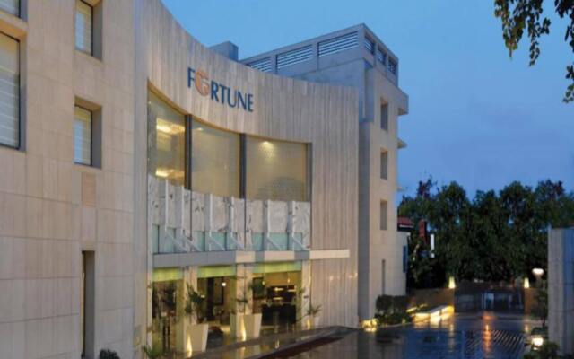 Hotel Fortune Inn Noida Sector-19