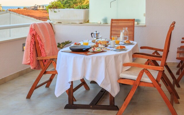 Villa Lola
