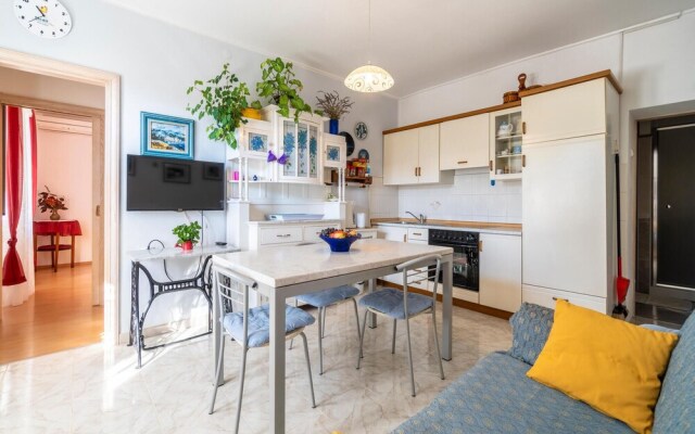 Nice Apartment in Umag With 2 Bedrooms and Wifi