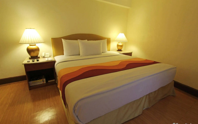 Atrium Hotel