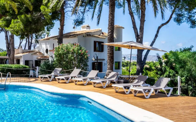 Amazing Villa With Views, Fantastic Bbq Dining Large Pool Area