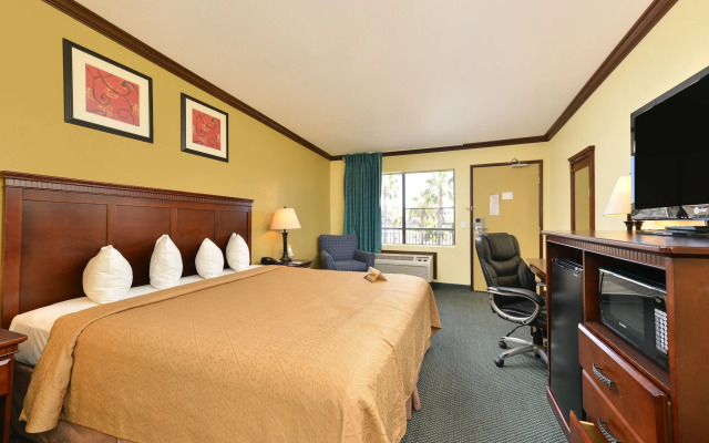 Quality Inn San Diego I-5 Naval Base