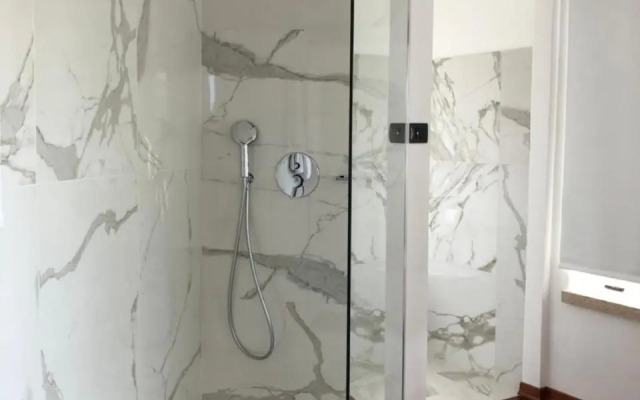 Studio Lycia Top 2020