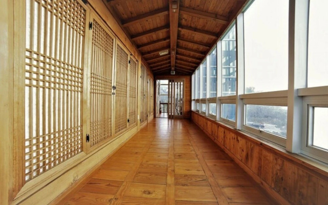 Seogwipo Wemegoong Pension