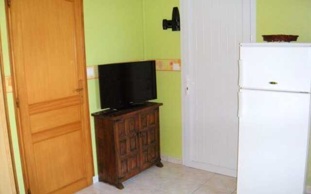 House With 2 Bedrooms in La Couarde-sur-mer, With Enclosed Garden and Wifi - 500 m From the Beach