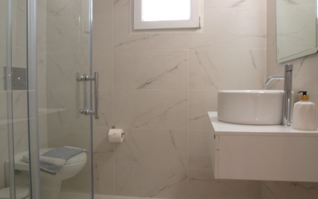 Kavouri Seaside Luxury Bungalow