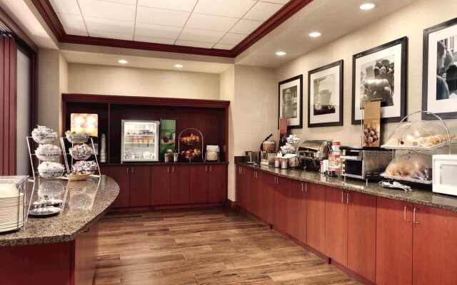 Hampton Inn & Suites Mystic
