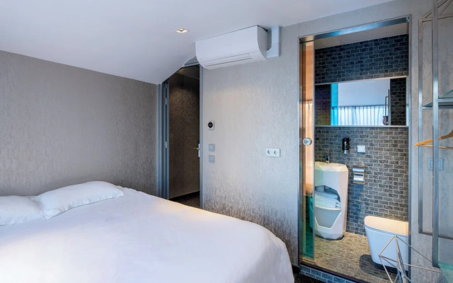 Diamond Capsule Hotel Amsterdam South