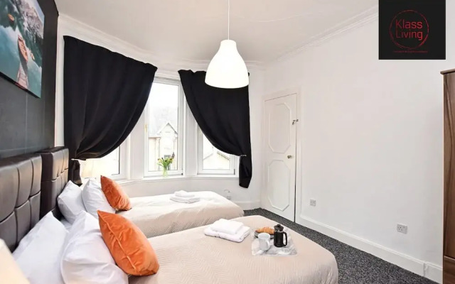 One Bedroom Apartment by Klass Living Serviced Accommodation Coatbridge - Whifflet Park Apartment With Wifi  and Parking