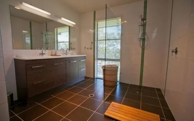 Moonee Beach Executive Retreat