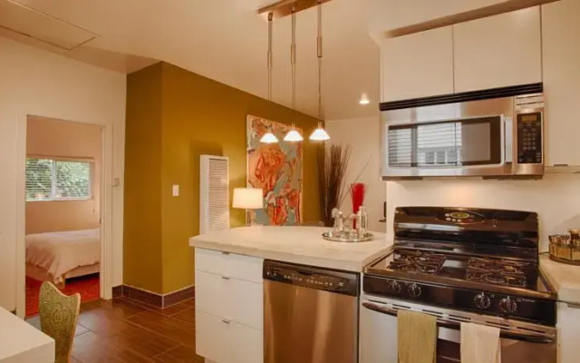Brooks Suites