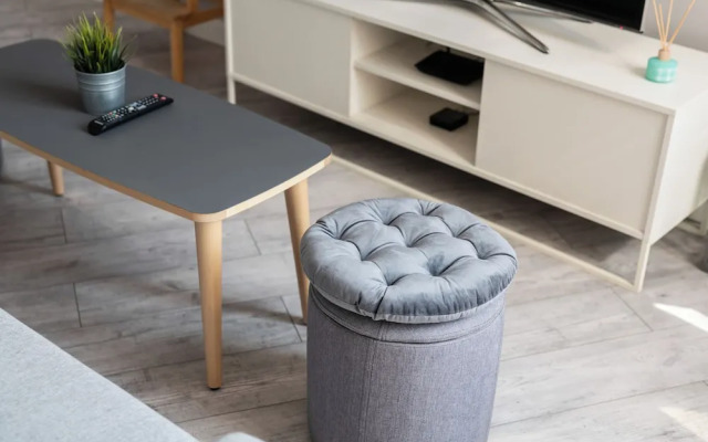 Scandi Małe Garbary Apartment by Renters