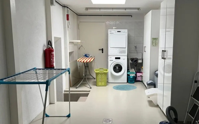 Savoir Vivre Modern Retreat