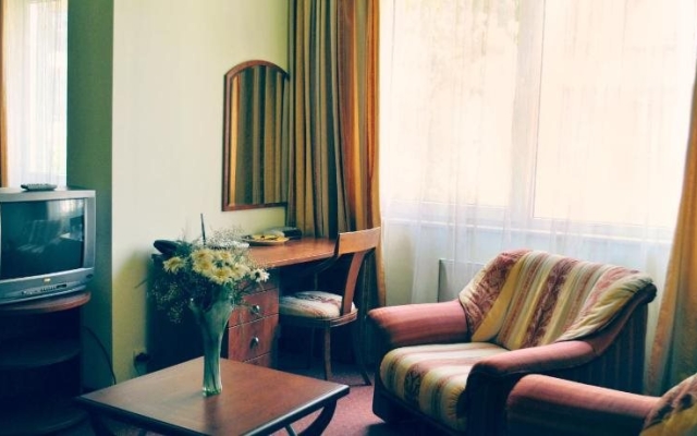 Apartment House Iztok