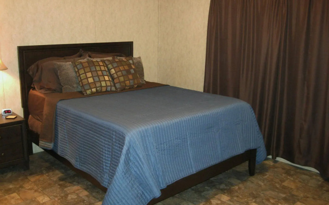 Eagle Ford Lodging
