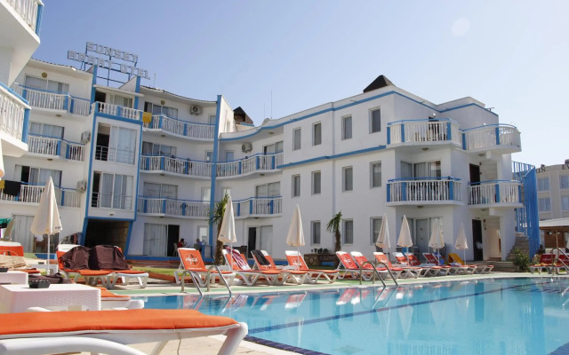 Sunset Village Apart Hotel