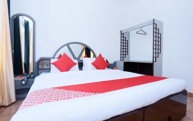 OYO 14328 Hotel Rv Tower