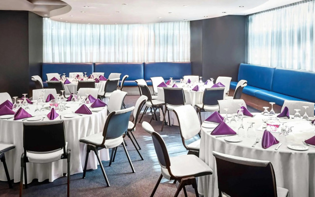 Novotel Toronto North York