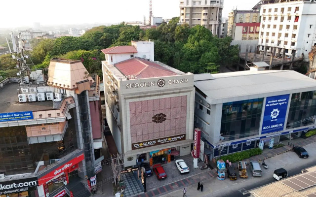 OYO Premium Light House Hill