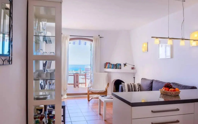 Bonito apartamento con preciosas vistas y piscina