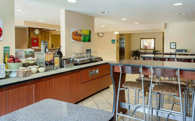 Quality Inn Chester - South Richmond