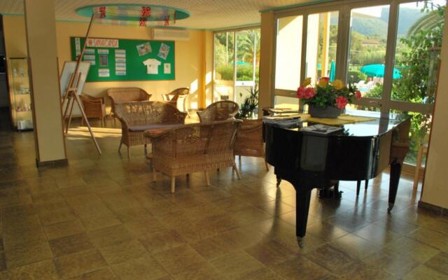 Holiday Park- Studio