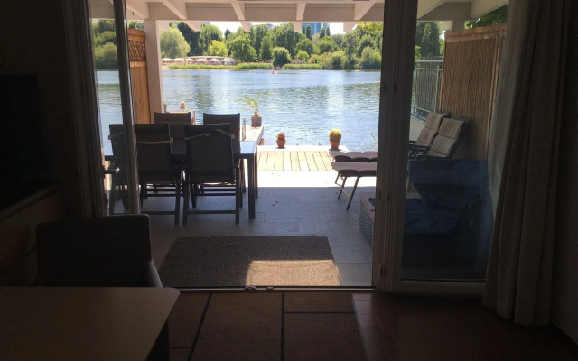 AJO Vienna Beach - Contactless Check-in